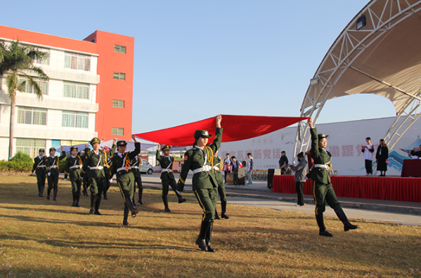 家庭困难的学生报考广东电子商务技工学校有什么助学政策吗？